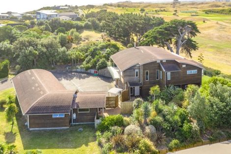 Photo of property in 36 Longbeach Drive, Castlecliff, Whanganui, 4501