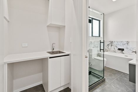 Photo of property in 30 Harbour Crest Drive, Waiuku, 2123