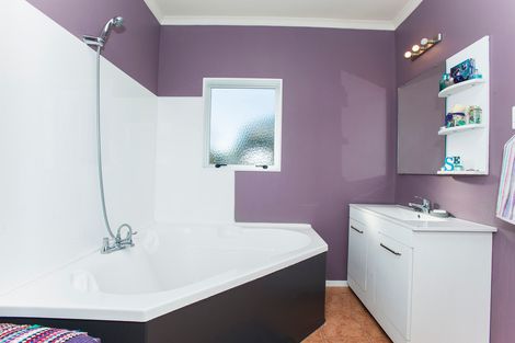 Photo of property in 215 Stout Street, Mangapapa, Gisborne, 4010