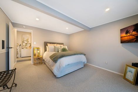 Photo of property in 12 Pahi Place, West Harbour, Auckland, 0618