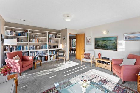 Photo of property in 11 Fleetwood Grove, Waikanae, 5036