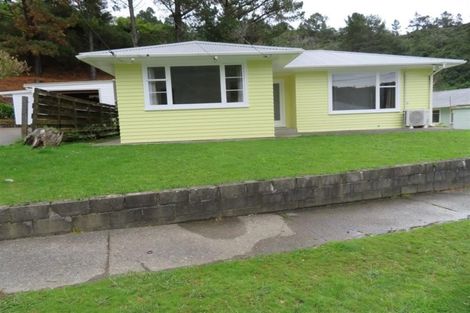 Photo of property in 19 Shackleton Grove, Stokes Valley, Lower Hutt, 5019