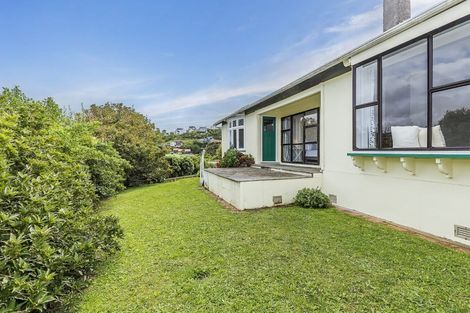 Photo of property in 123 Melbourne Road, Island Bay, Wellington, 6023