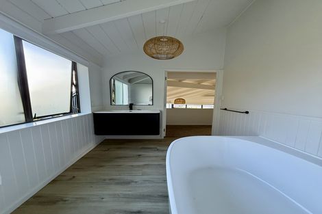 Photo of property in 120 Stanmore Bay Road, Stanmore Bay, Whangaparaoa, 0932