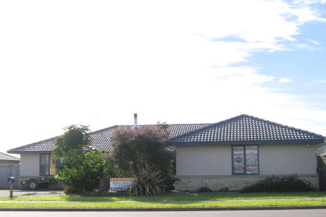 Photo of property in 6 Lansell Drive, East Tamaki Heights, Auckland, 2016