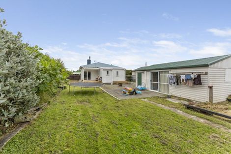 Photo of property in 7 Atkinson Street, Woodville, 4920