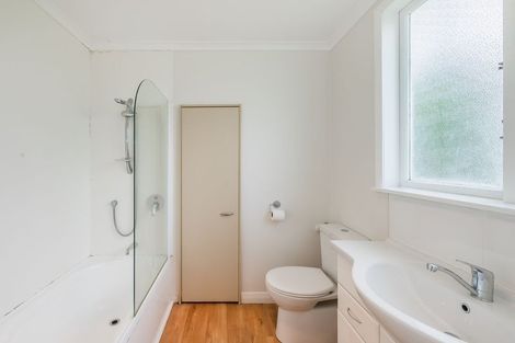 Photo of property in 4 Eatwell Avenue, Paraparaumu Beach, Paraparaumu, 5032