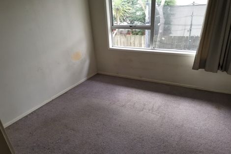 Photo of property in 28 Glynnbrooke Street, Te Atatu South, Auckland, 0610