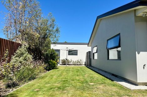 Photo of property in 2/64 Packe Street, Edgeware, Christchurch, 8013