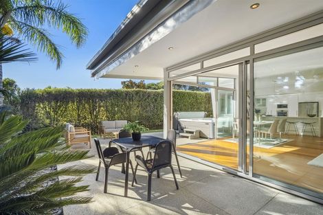 Photo of property in 48a Deep Creek Road, Torbay, Auckland, 0630