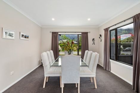 Photo of property in 27 Mavora Road, Lake Hayes, Queenstown, 9304