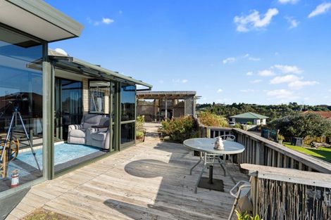 Photo of property in 60 Oteki Park Drive, Welcome Bay, Tauranga, 3112