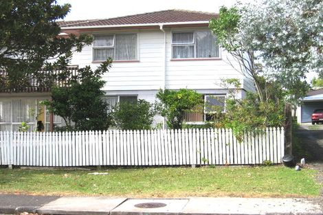 Photo of property in 43 Thornlow Street, Glendene, Auckland, 0602