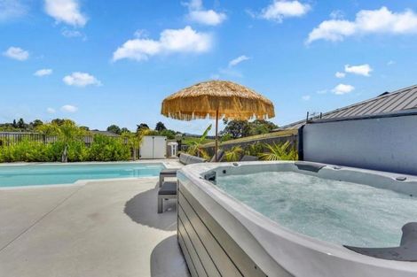 Photo of property in 19 Les Wakefield Road, Mapua, 7005