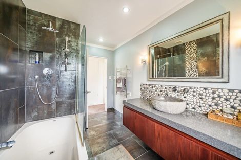 Photo of property in 20a Raroa Place, Pukerua Bay, 5026