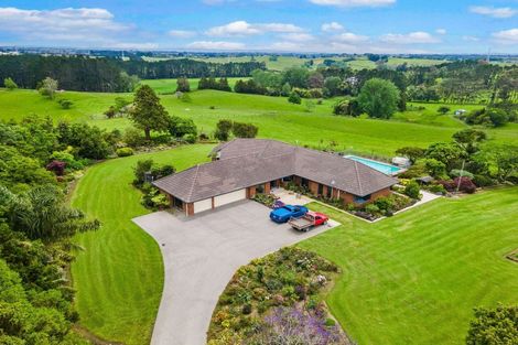 Photo of property in 239 Burtt Road, Paerata, Drury, 2578