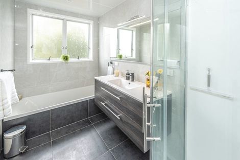 Photo of property in 5 Karamu Street, Tawhero, Whanganui, 4501