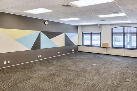 Photo of property in 154 Featherston Street, Palmerston North, 4410