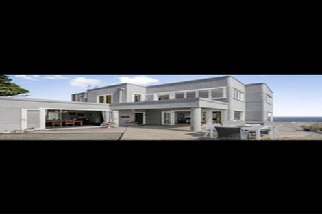 Photo of property in 58 Ferry Road, Days Bay, Lower Hutt, 5013