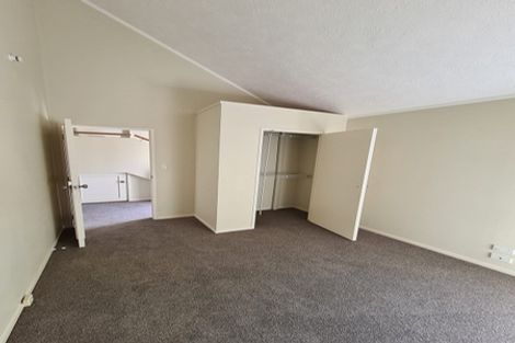 Photo of property in 2/8 Gray Crescent, Torbay, Auckland, 0630