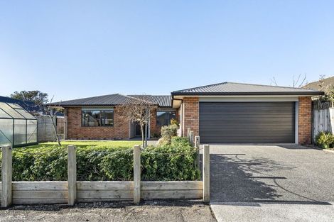 Photo of property in 63 Lismore Street, Merrilands, New Plymouth, 4312