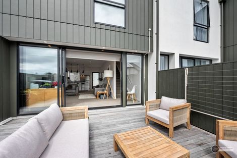 Photo of property in 15/6 Oswald Crescent, Paparangi, Wellington, 6037