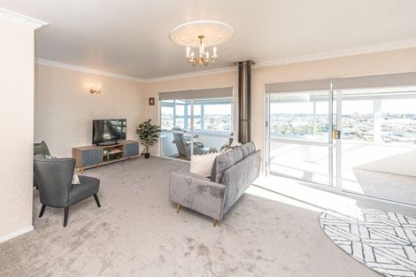 Photo of property in 14 Rawhiti Place, Saint Johns Hill, Whanganui, 4501