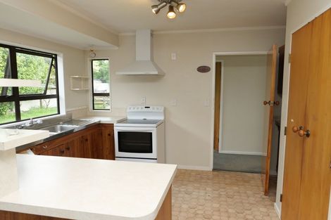 Photo of property in 72 Aorangi Road, Paraparaumu, 5032