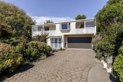 Photo of property in 6a Leatham Avenue, Strandon, New Plymouth, 4312