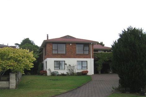 Photo of property in 8 Fernbird Place, Massey, Auckland, 0614