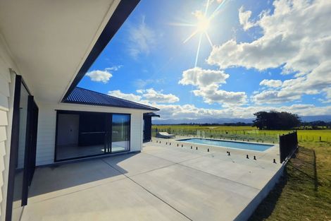 Photo of property in 290 Te Maire Road, Kahutara, Featherston, 5771