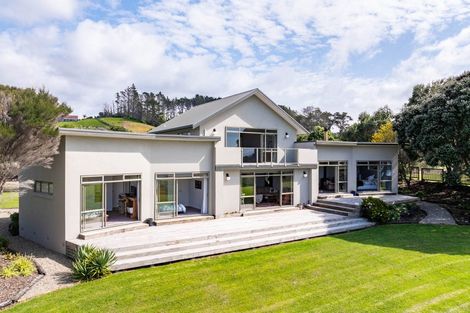 Photo of property in 585 Cove Road, Waipu, 0582