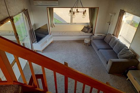 Photo of property in 19 Newport Place, Forrest Hill, Auckland, 0620