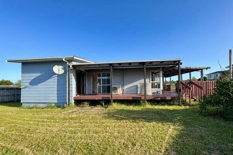 Photo of property in 49 Rosewarne Crescent, Glendene, Auckland, 0602