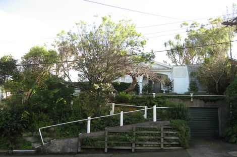 Photo of property in 20 Newcombe Crescent, Karori, Wellington, 6012