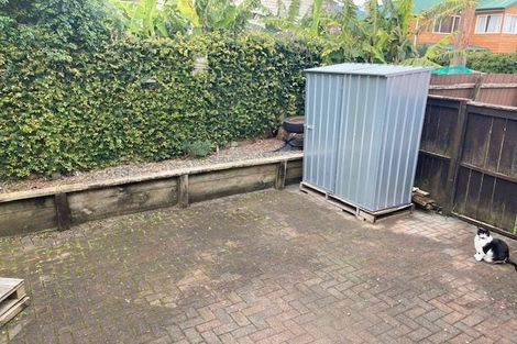 Photo of property in 2/3a Huapai Street, Onehunga, Auckland, 1061