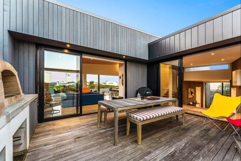 Photo of property in 33 Kokopu Street, Omaha, 0986