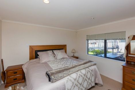 Photo of property in 14 Percy Kinsman Crescent, Riverstone Terraces, Upper Hutt, 5018