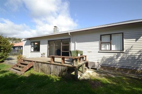 Photo of property in 8 Arapiki Road, Stoke, Nelson, 7011