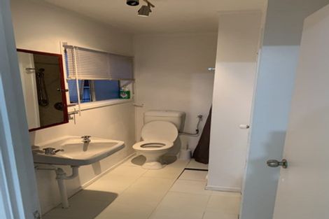 Photo of property in 522 Beach Road, Murrays Bay, Auckland, 0630