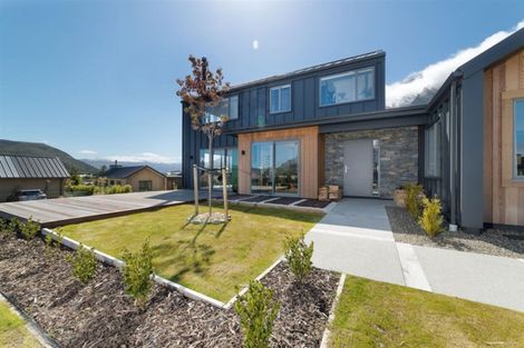 Photo of property in 6 Polperro Court, Jacks Point, Queenstown, 9371