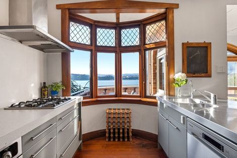 Photo of property in 450 Evans Bay Parade, Hataitai, Wellington, 6021