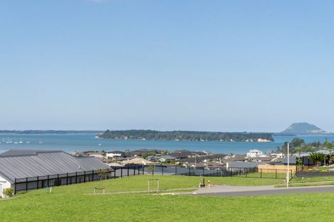 Photo of property in 8 Kuaka Rise, Omokoroa, 3114