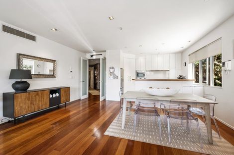 Photo of property in 1/7 The Promenade, Takapuna, Auckland, 0622