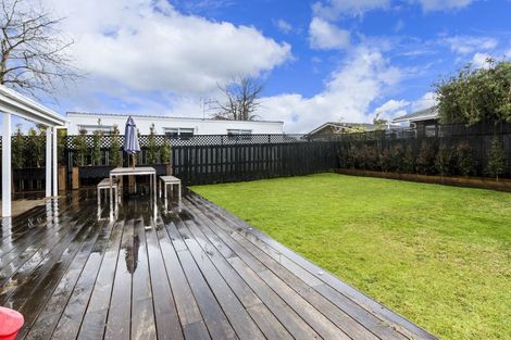 Photo of property in 1/4 Coronation Street, Belmont, Auckland, 0622