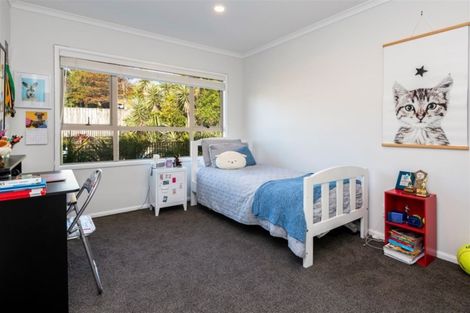 Photo of property in 17 Dunloy Place, East Tamaki Heights, Auckland, 2016