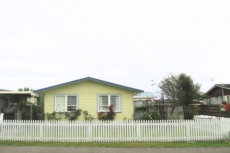 Photo of property in 11 Ponderosa Grove, Maoribank, Upper Hutt, 5018