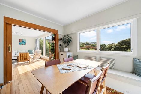 Photo of property in 67 Nicholson Road, Khandallah, Wellington, 6035