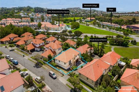 Photo of property in 30 Parkwood Crescent, Gulf Harbour, Whangaparaoa, 0930