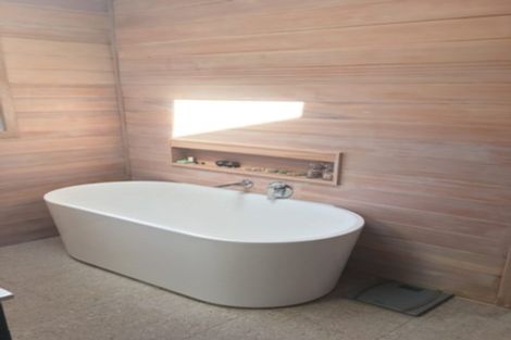 Photo of property in 18 Rahui Road, Greenhithe, Auckland, 0632